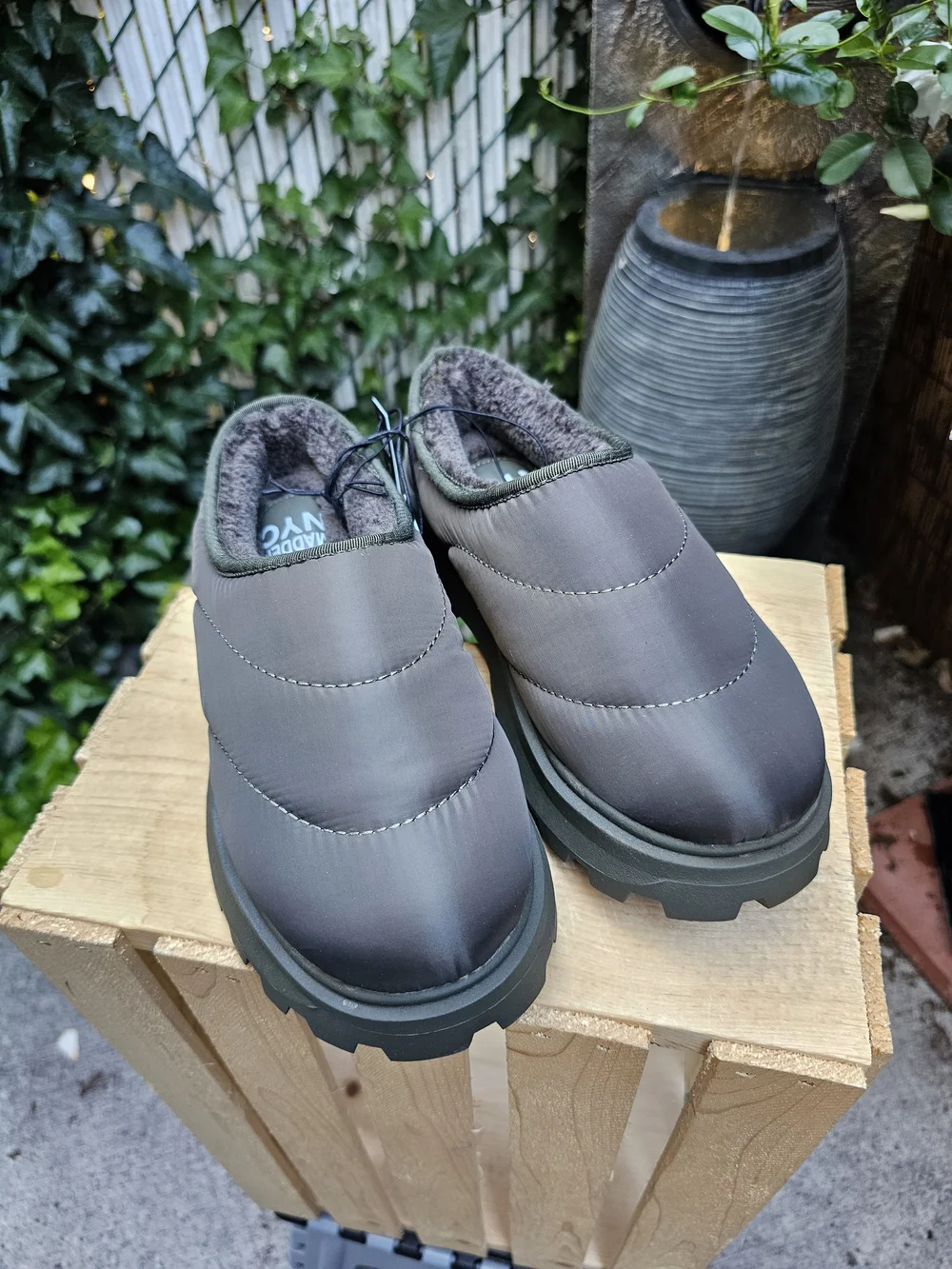 Women's Insulated Slip-On Clog - Olive Green